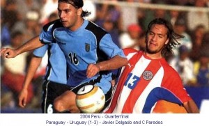 CA_00561_2004_Quarterfinal_Paraguay_Uruguay_Javier_Delgado_and_C_Paredes_en